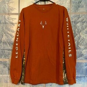 Legendary Whitetails Men’s L LS Crewneck T Shirt Rust Skull Logo Camo Sides